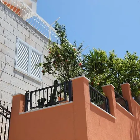In With Sea View, Terrace, Air Conditioning, Wifi 849-2 * Podgora